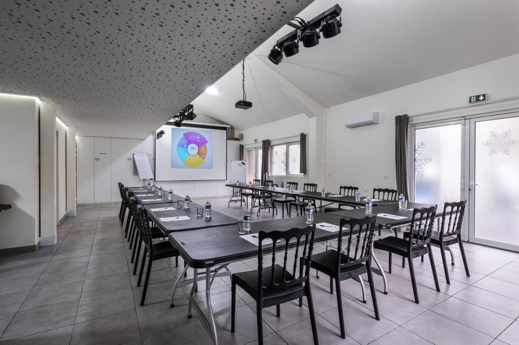 L'Epinette - Gite De Groupe Et Salle De Reception Allevard Extérieur photo